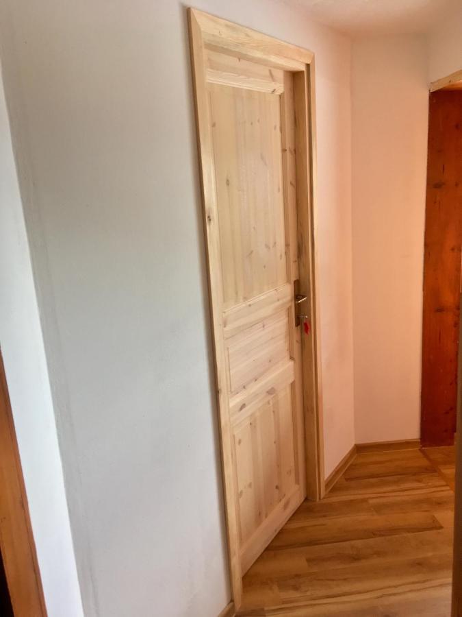 Lodge Dom Na Lovrencu Baselj Buitenkant foto